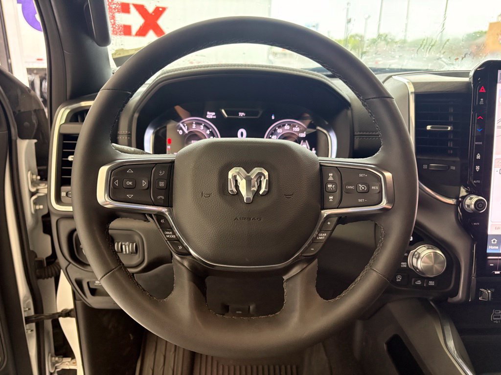 Used 2025 RAM 1500 Laramie AWD/4WD image 3