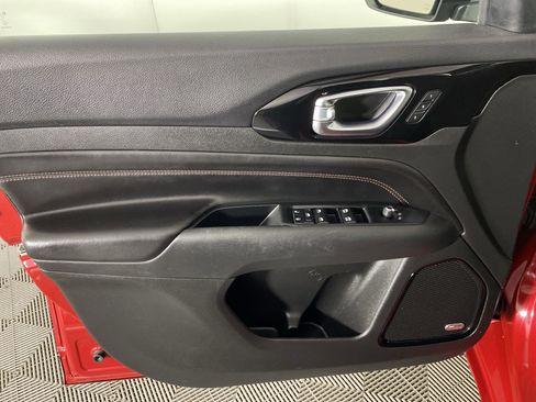 Used 2022 Jeep Compass Limited w/ (RED) Package image 16