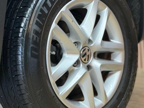 Used 2011 Volkswagen Tiguan SE FWD image 13