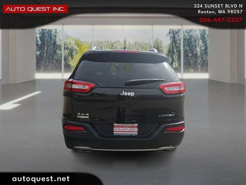 Used 2017 Jeep Cherokee Latitude w/ Comfort & Sound Group AWD/4WD image 6