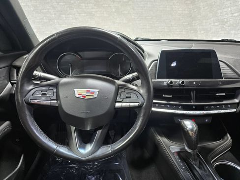 Used 2020 Cadillac CT4 Luxury w/ Cold Weather Package RWD image 16