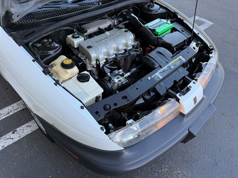 Used 1998 Saturn S-Series SL1 image 32