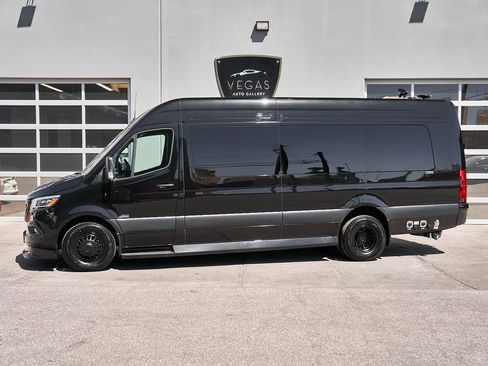 Used 2024 Mercedes-Benz Sprinter 3500 w/ Parking Package image 2