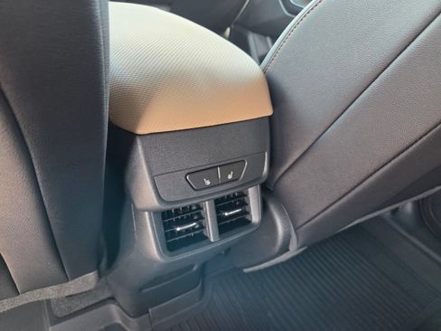 Used 2026 Chevrolet Equinox ACTIV w/ Convenience Package III AWD/4WD image 8