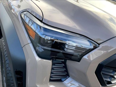 New 2026 Toyota Tacoma TRD Off-Road AWD/4WD image 13