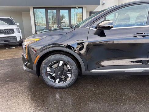 Certified 2026 Kia Sportage LX w/ LX Convenience Package AWD/4WD image 11