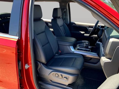 Used 2025 Chevrolet Silverado 1500 LTZ AWD/4WD image 9