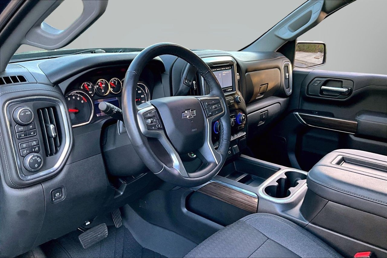 Used 2022 Chevrolet Silverado 1500 RST w/ Z71 Off-Road Package AWD/4WD image 17
