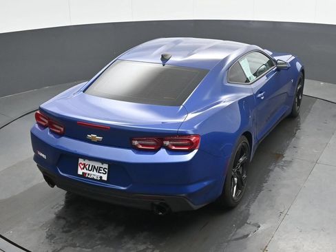 Used 2020 Chevrolet Camaro LT RWD image 27
