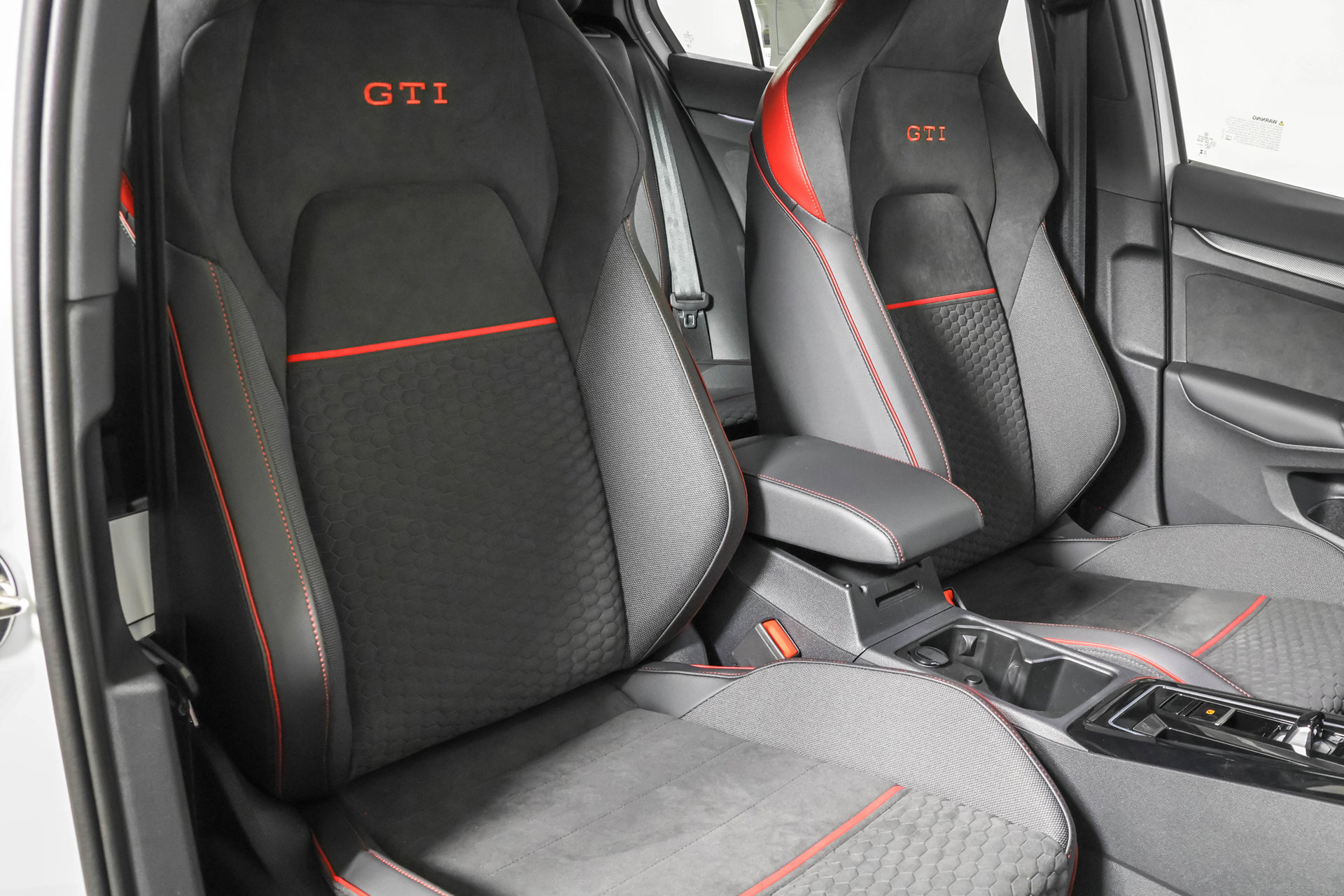 New 2026 Volkswagen GTI SE FWD image 33