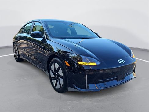 New 2025 Hyundai Ioniq 6 SE image 3