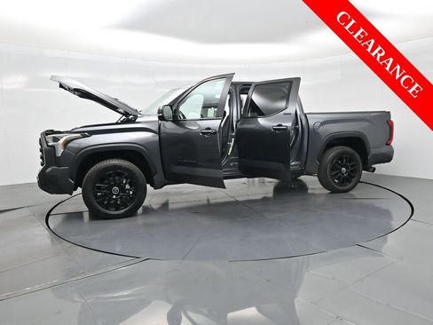 Used 2024 Toyota Tundra Limited image 43