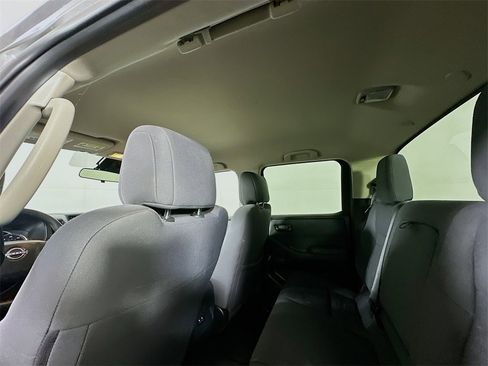 Used 2022 Nissan Frontier S w/ Technology Package image 13