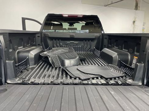 Used 2023 Chevrolet Silverado 1500 LT AWD/4WD image 25