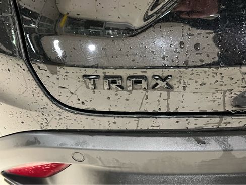 Used 2024 Chevrolet Trax RS w/ Driver Confidence Package image 7