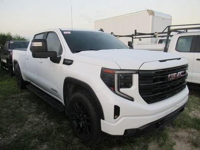 Used 2023 GMC Sierra 1500 Elevation