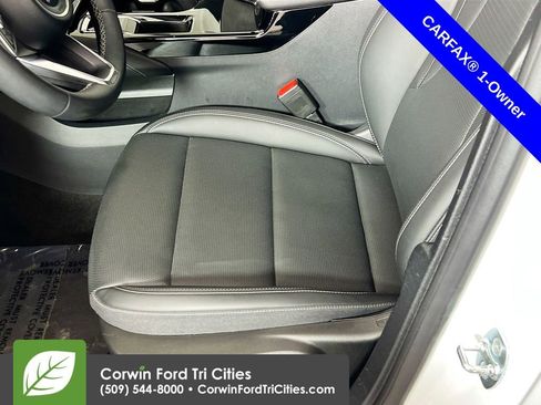Used 2025 Buick Envision Preferred AWD/4WD image 23