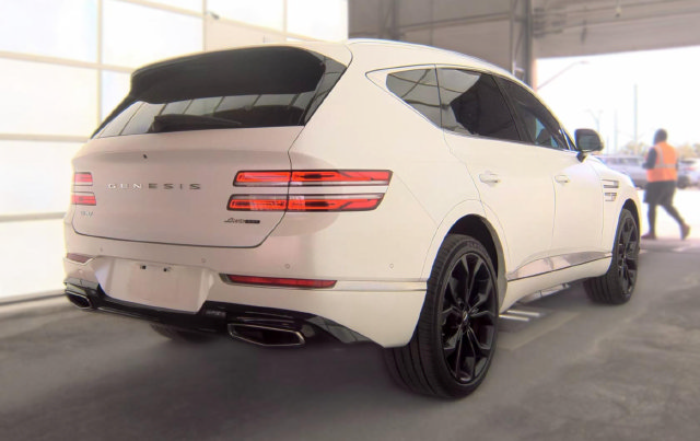 Used 2022 Genesis GV80 3.5T Prestige Signature AWD/4WD image 3