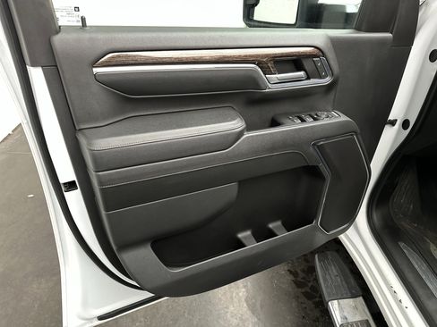 Used 2024 GMC Sierra 3500 SLE w/ SLE Value Package AWD/4WD image 21