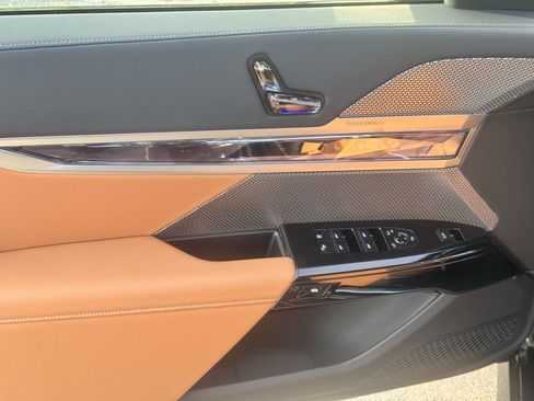 Used 2026 BMW 740i xDrive image 15