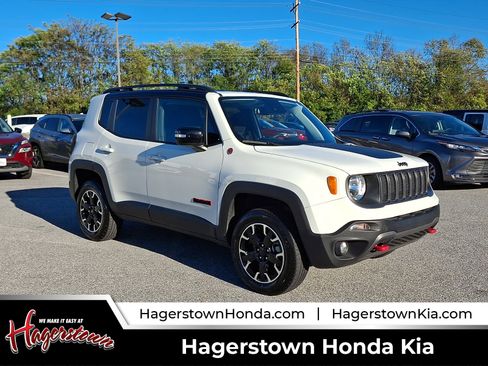 Used 2023 Jeep Renegade Trailhawk image 1
