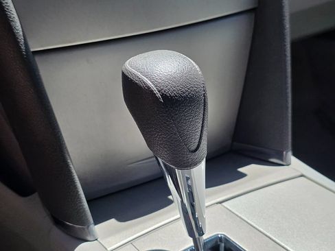 Used 2009 Toyota Camry LE FWD image 38