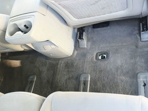 Used 2020 Kia Sedona LX image 31