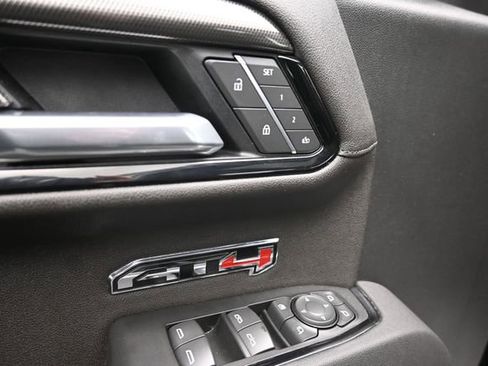 Used 2025 GMC Sierra 1500 AT4 w/ AT4 Preferred Package AWD/4WD image 23