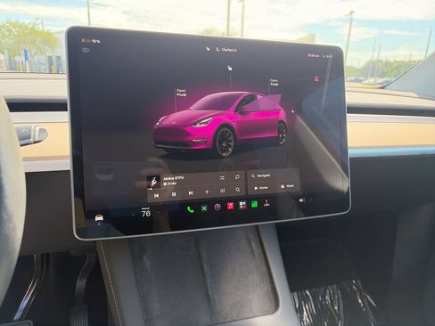 Used 2024 Tesla Model Y Long Range AWD/4WD image 18