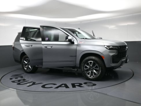 Used 2023 Chevrolet Tahoe Z71 w/ Luxury Package AWD/4WD image 25