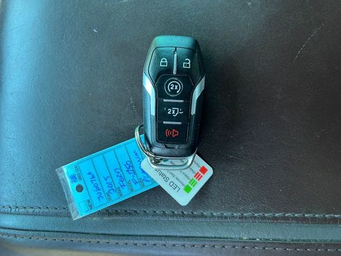 Used 2015 Ford F150 Platinum w/ Equipment Group 701A Luxury image 55