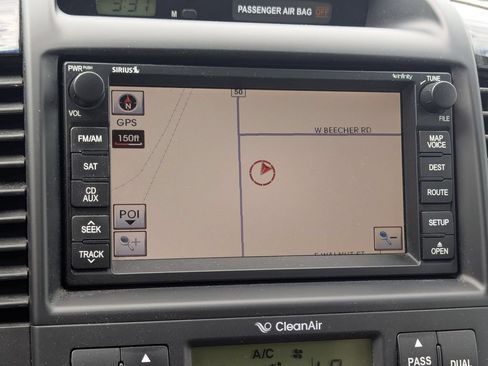 Used 2011 Kia Sedona EX w/ Luxury Pkg FWD image 16