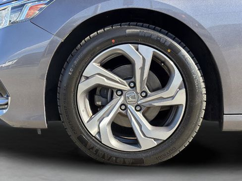 Certified 2018 Honda Accord EX image 11