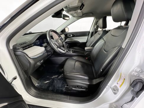 Used 2022 Jeep Compass Limited w/ Elite Group image 19