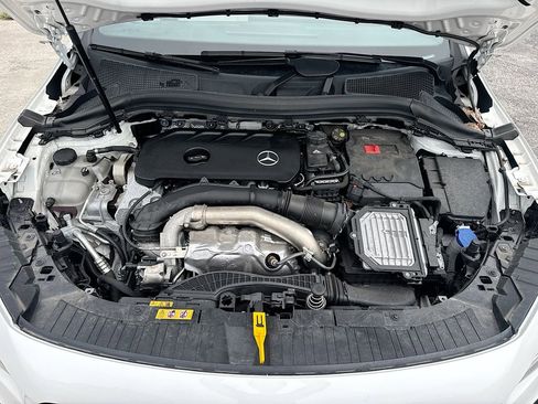 Used 2025 Mercedes-Benz GLA 250 4MATIC image 35