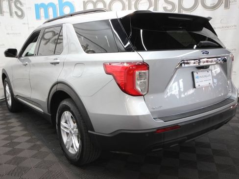 Used 2020 Ford Explorer XLT w/ Comfort Package AWD/4WD image 4