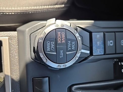 Used 2024 Toyota Tacoma TRD Off-Road image 25