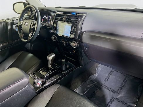Certified 2024 Toyota 4Runner TRD Off-Road Premium image 25