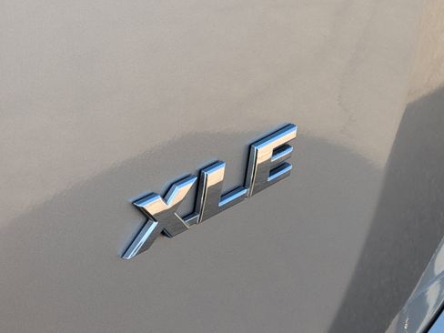 Used 2016 Toyota RAV4 XLE image 30