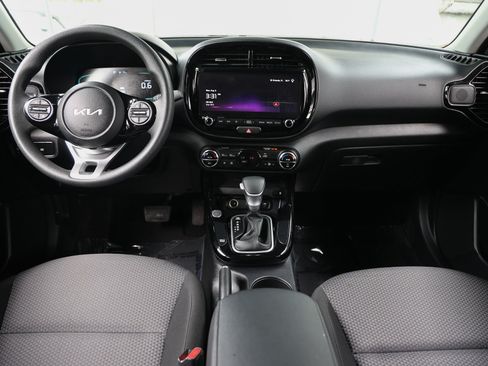 Used 2025 Kia Soul S FWD image 25