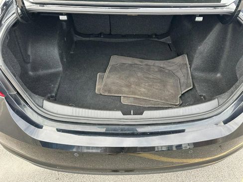 Used 2017 Chevrolet Malibu LT w/ Driver Confidence Package image 5