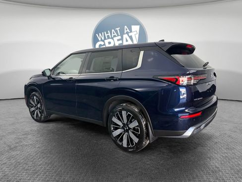 New 2026 Mitsubishi Outlander SE AWD/4WD image 6