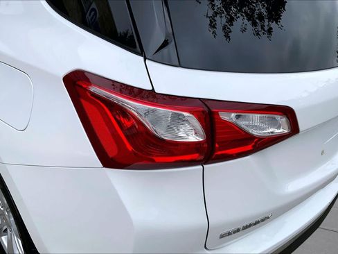 Used 2019 Chevrolet Equinox LT FWD image 23
