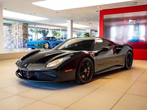 Used 2018 Ferrari 488 Spider RWD image 29