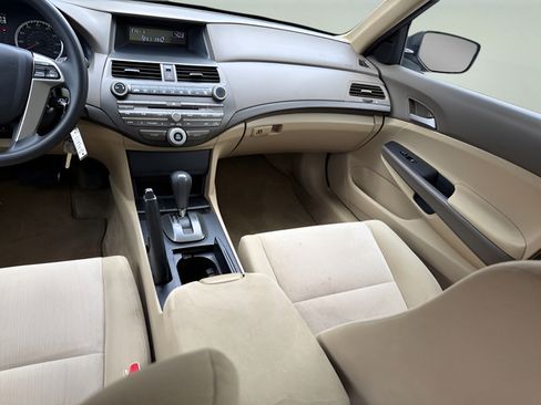 Used 2010 Honda Accord LX-P image 23