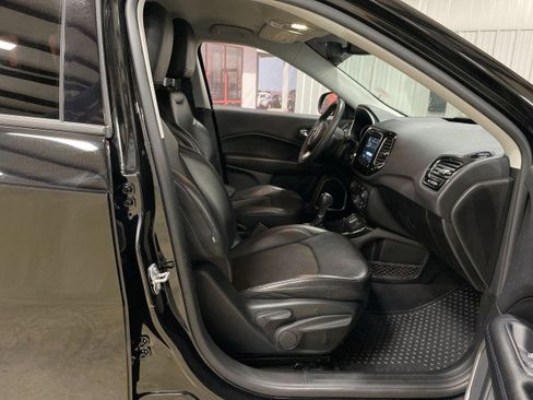 Used 2021 Jeep Compass Latitude FWD image 25