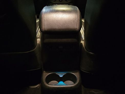 Used 2017 Jeep Wrangler Unlimited Sahara image 11