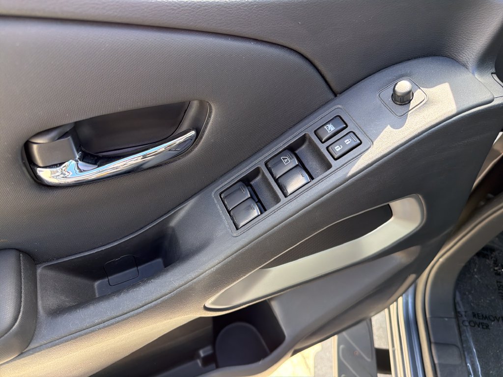 Used 2024 Nissan Frontier SV RWD image 16