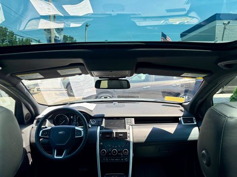 Used 2017 Land Rover Discovery Sport HSE Luxury image 32