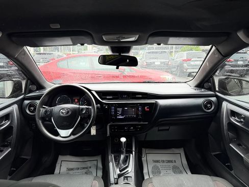 Used 2019 Toyota Corolla LE FWD image 11